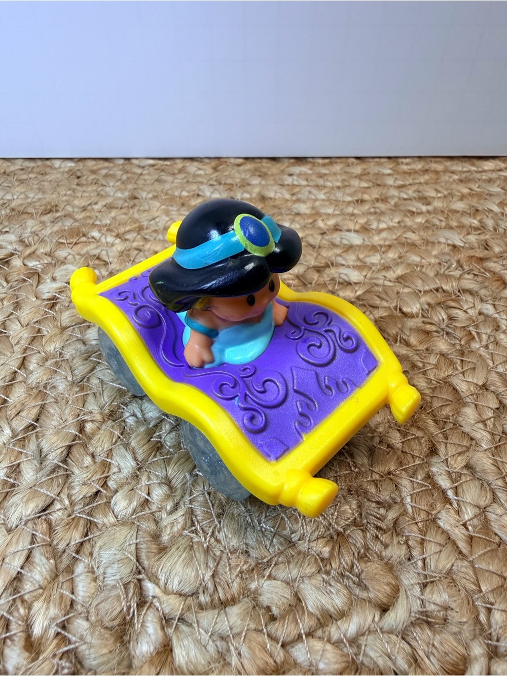 Fisher-Price Little People Rare Jasmine Magic Carpet “Wheelie” Vehicle CDH83